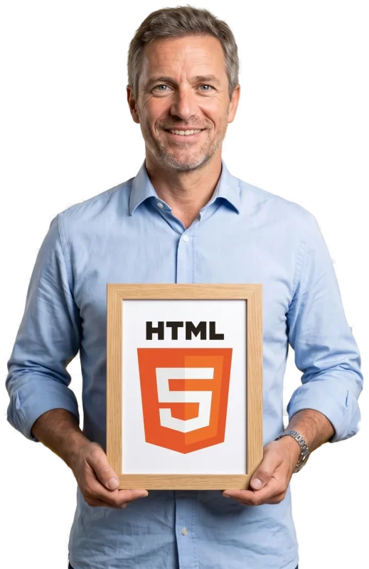 homme debout souriant avec un tableau avec le logo html